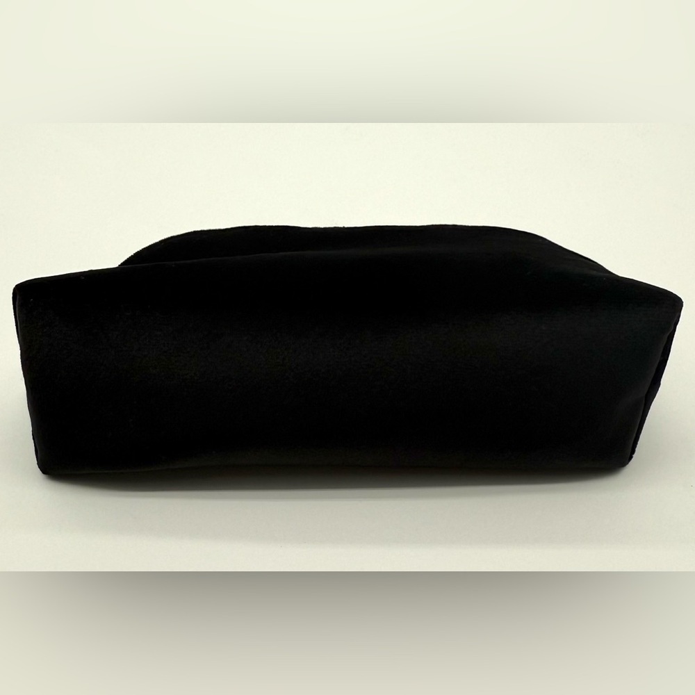 CHRISTIAN DIOR Velvet Embroidered Logo Zippered Luxury Makeup Pouch Bag OS NEW - Picture 8 of 9